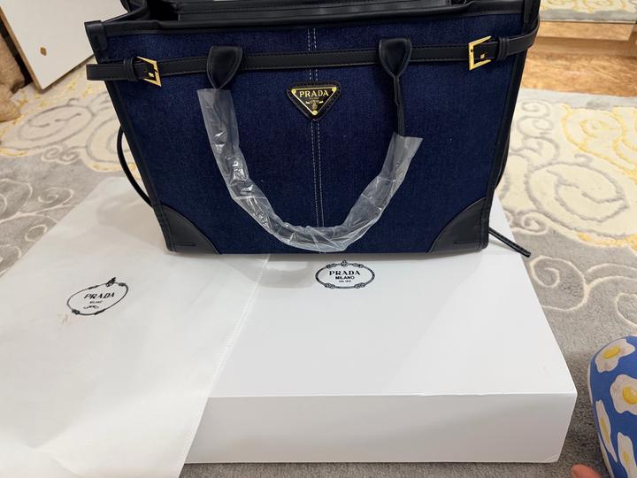 Новая сумка Prada