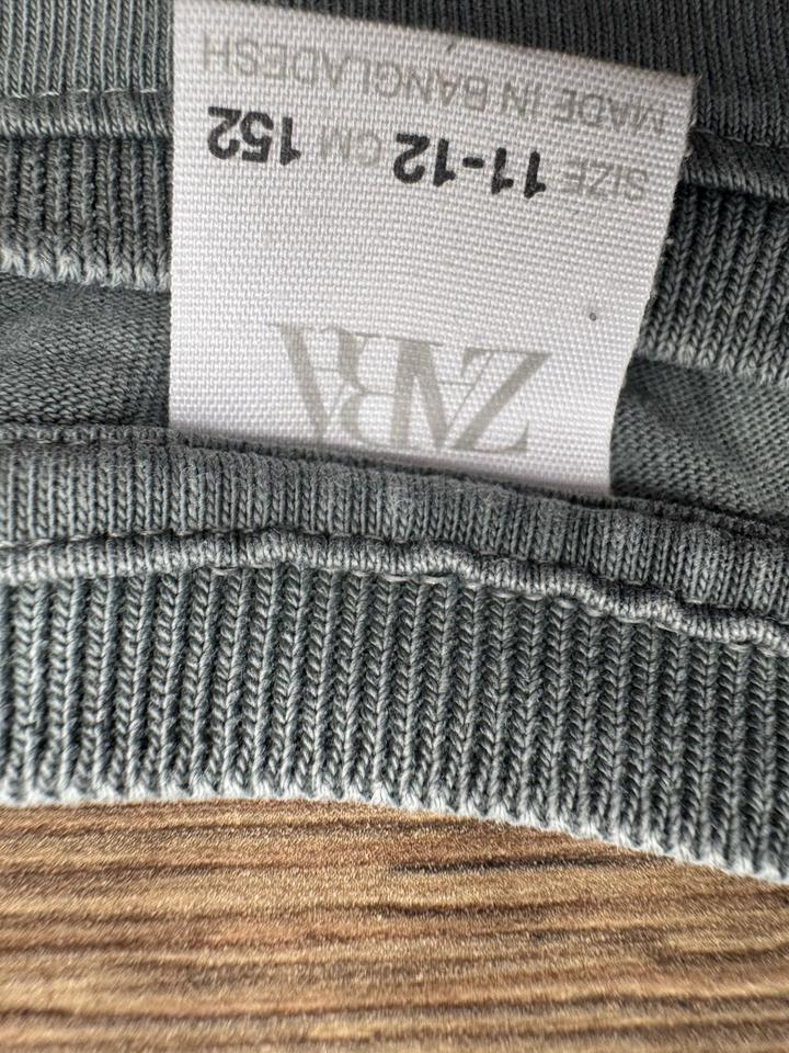 Серая футболка Zara