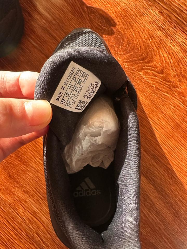 Кроссовки adidas