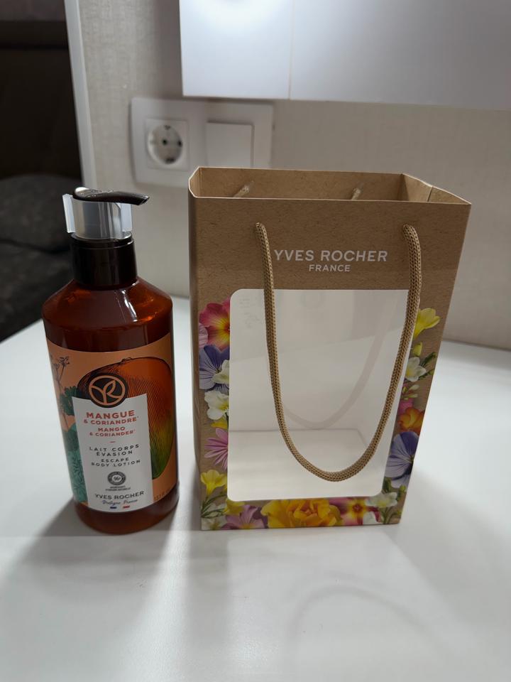 Молочко для Тела YVES ROCHER «Манго & Кориандр»