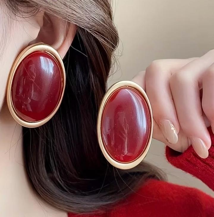 Новые овальные серьги