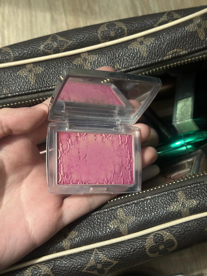 Dior румяна