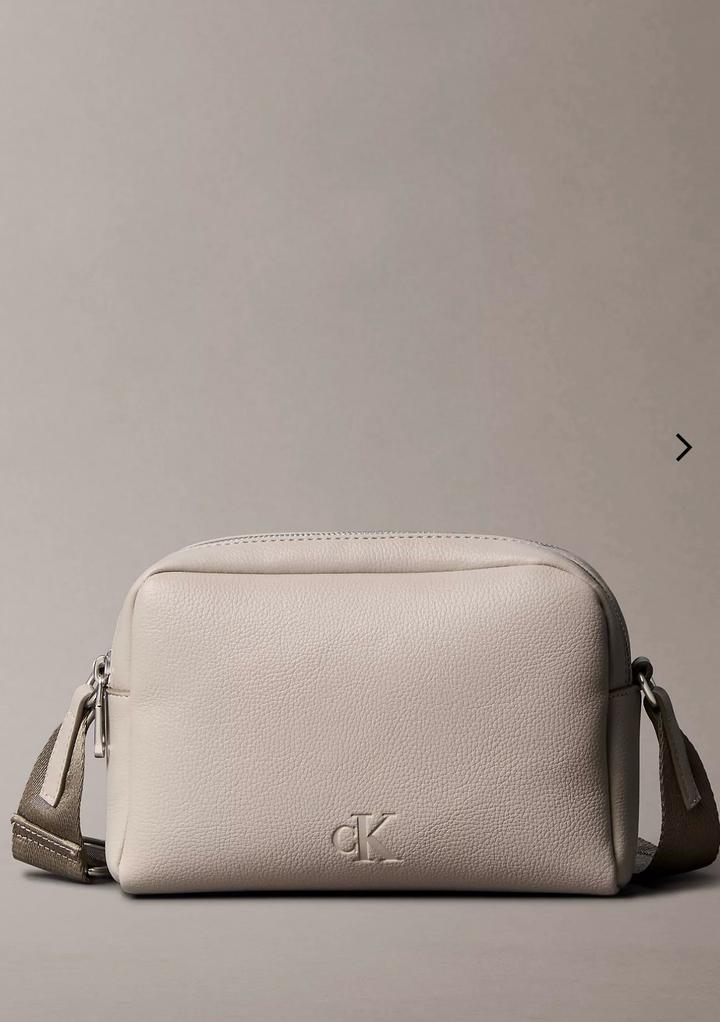 Сумка кроссбоди Calvin Klein