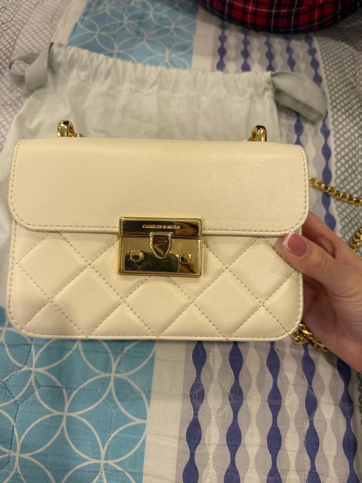 Сумка charles and keith