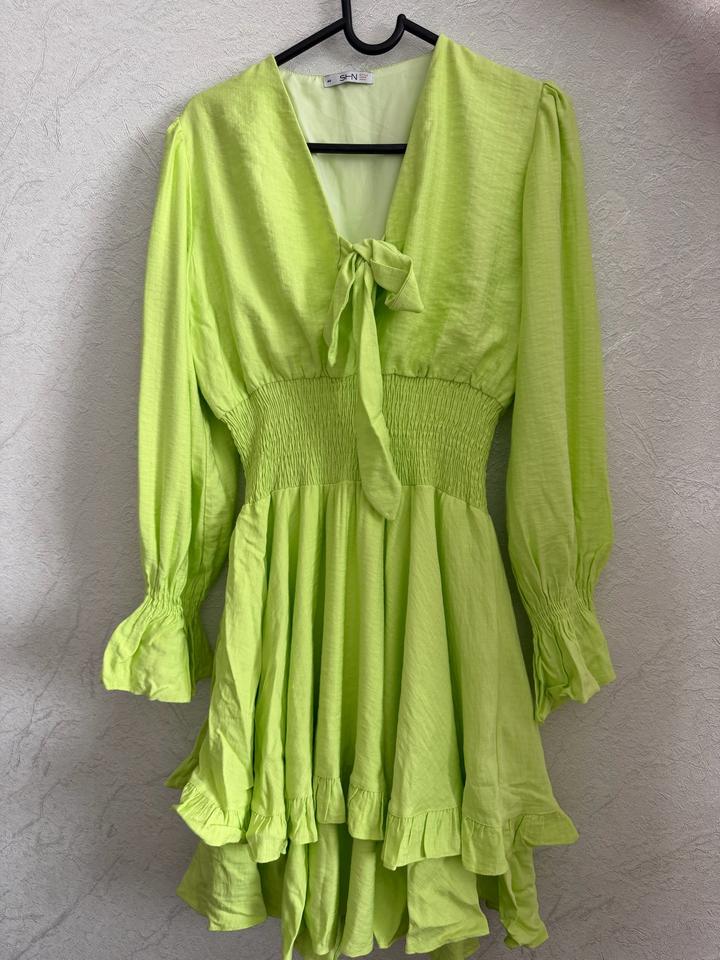 Лёгкое летнее платье в нежном салатовом оттенке