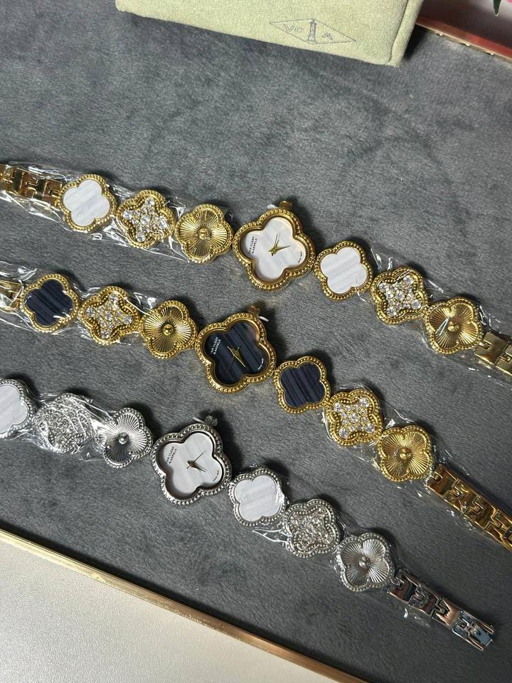 Женские часы Van cleef