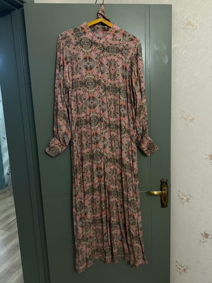 Платье нарядное в стиле Aikuds