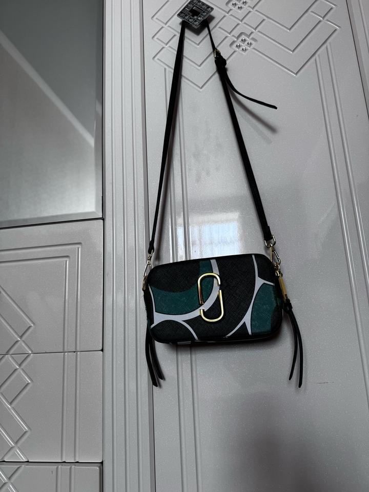 Сумочка Marc Jacobs с необычным принтом, оригинал, стильная и уникальная