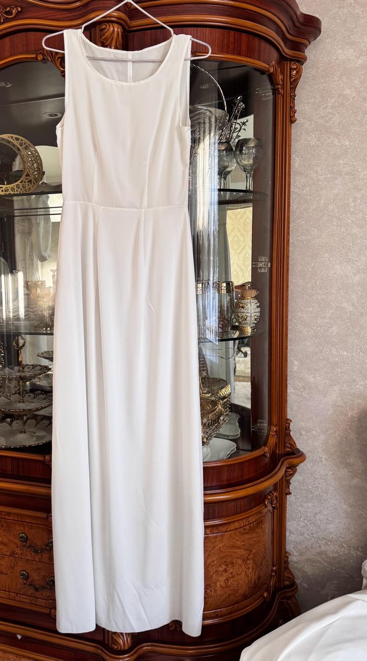 Очень нежное белое платье