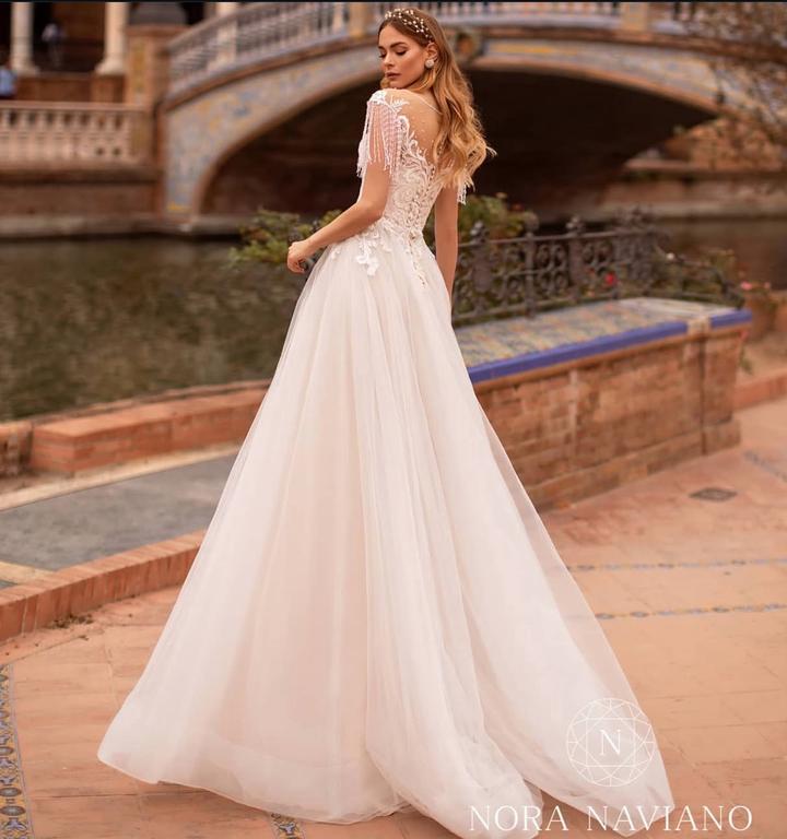 Свадебное платье от NORA NAVIANO