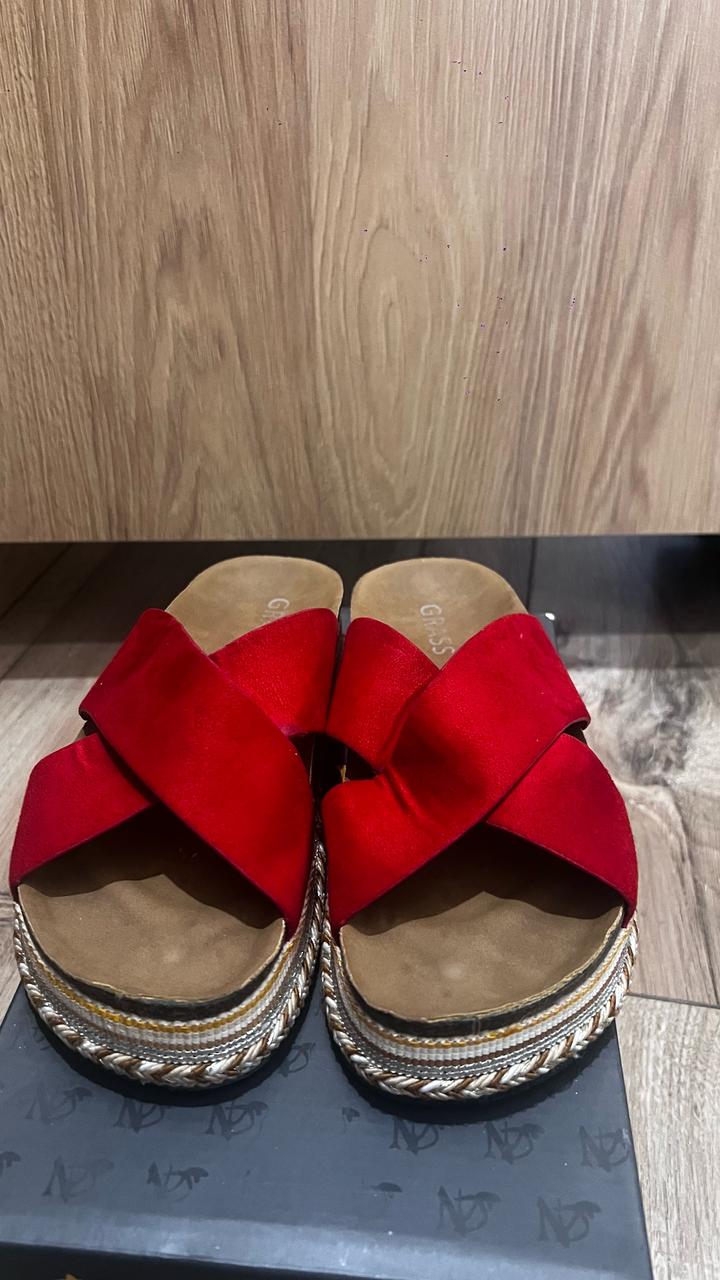 Продам летние тапочки