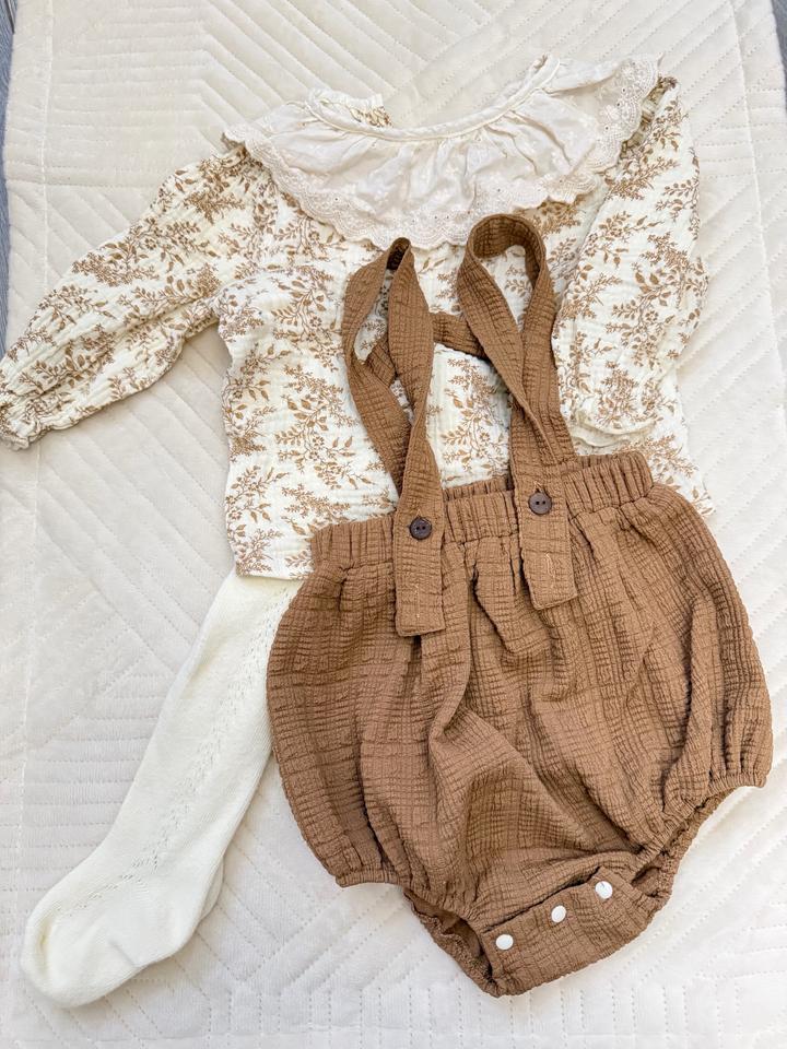 Продам костюм на 6-9 месяцев