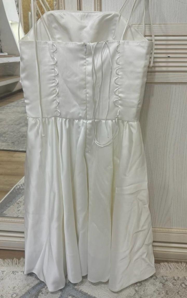 белое платье