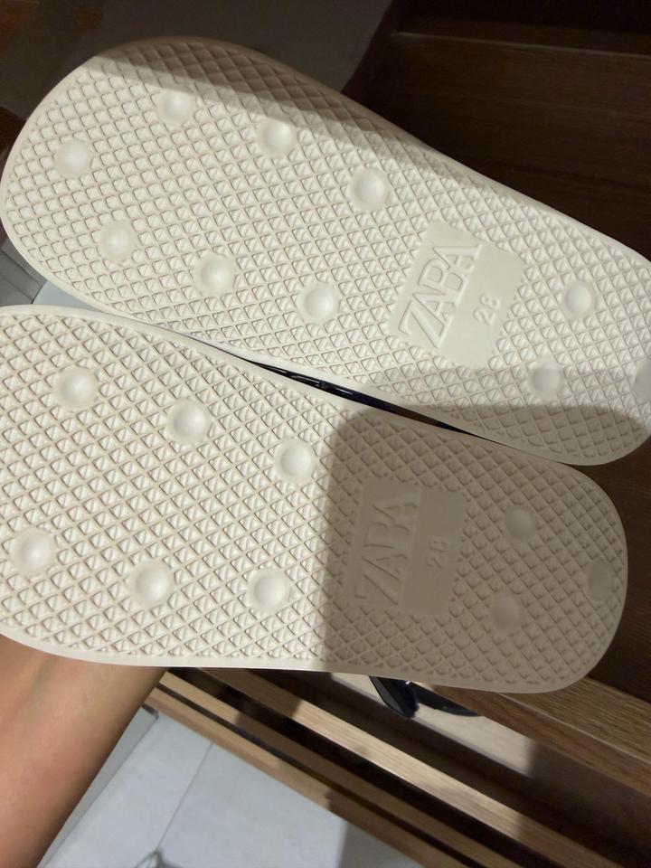 Сланцы сандали zara