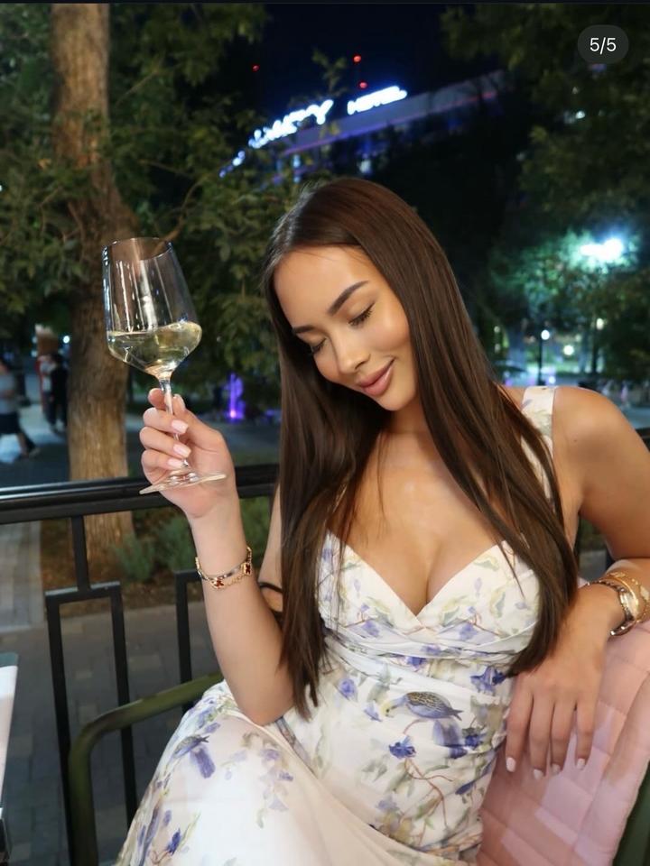 Цветочное белое платье Nosi moyo