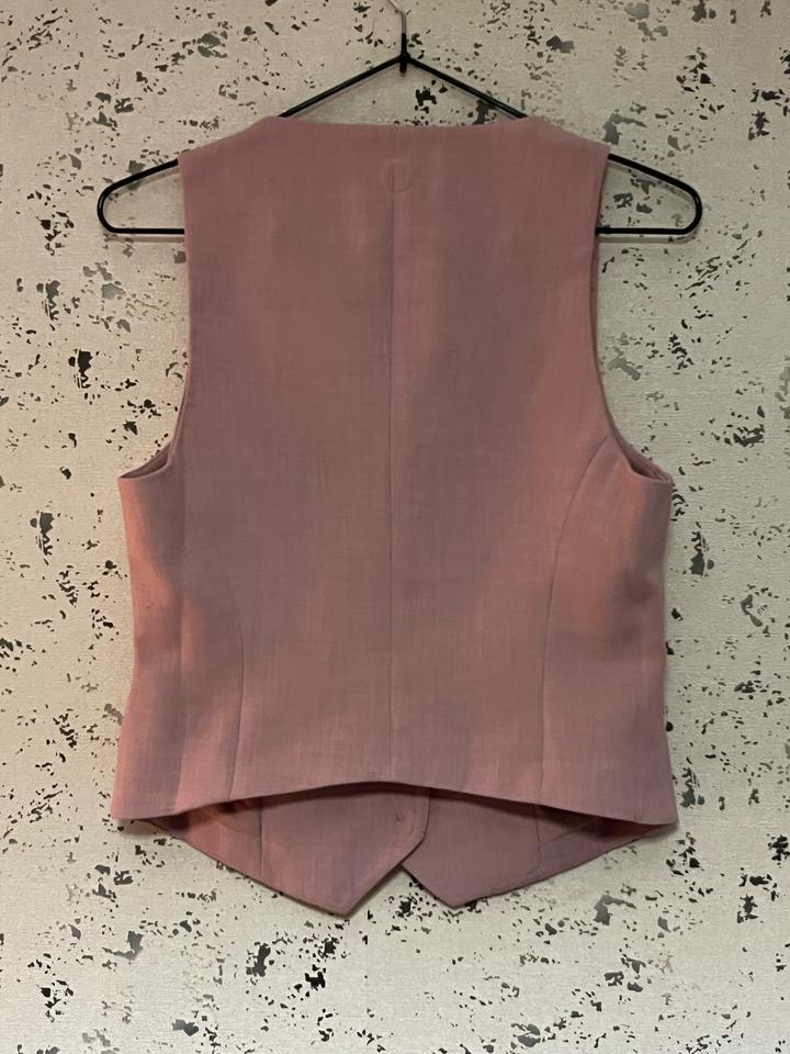 розовая жилетка STRADIVARIUS