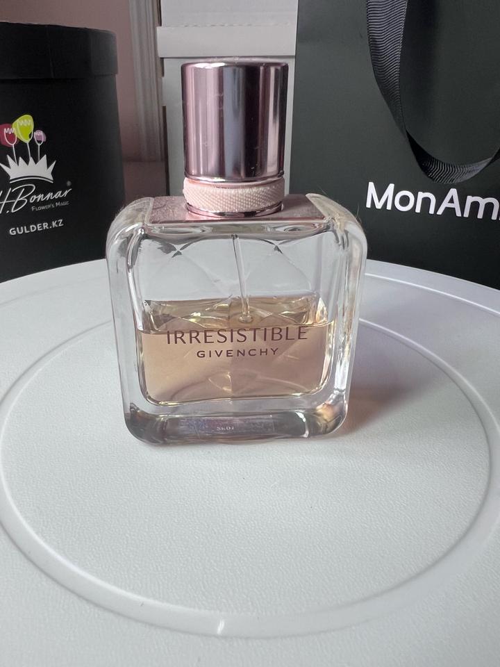 Парфюмерная вода Irresistible GIVECHY