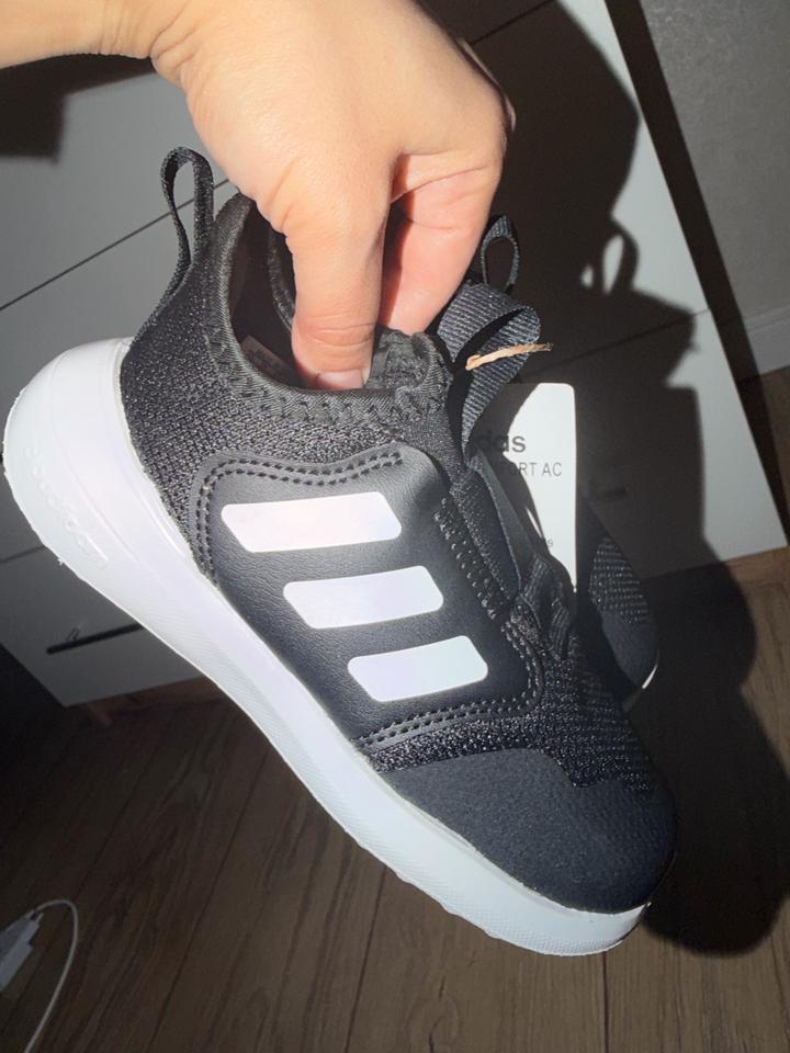 Детские кроссовки adidas