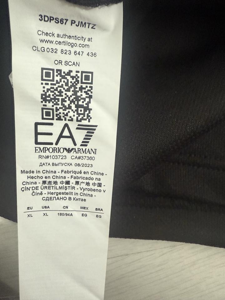 Шорты EA7