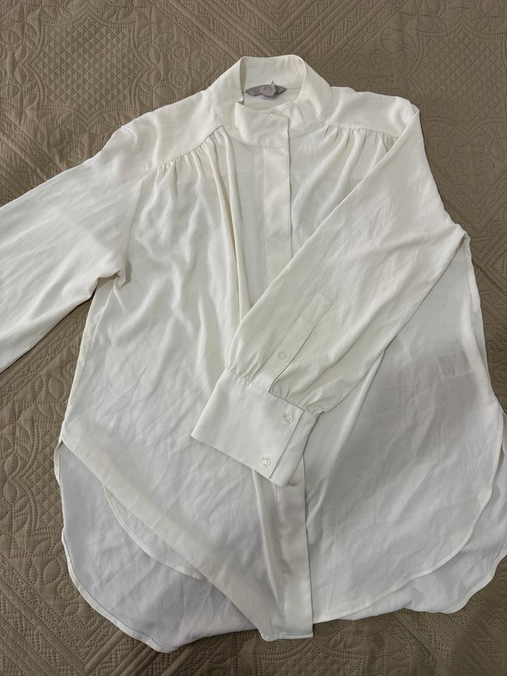 Рубашка H&M размер m но подходит и на l