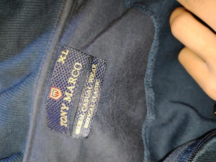 Свитер