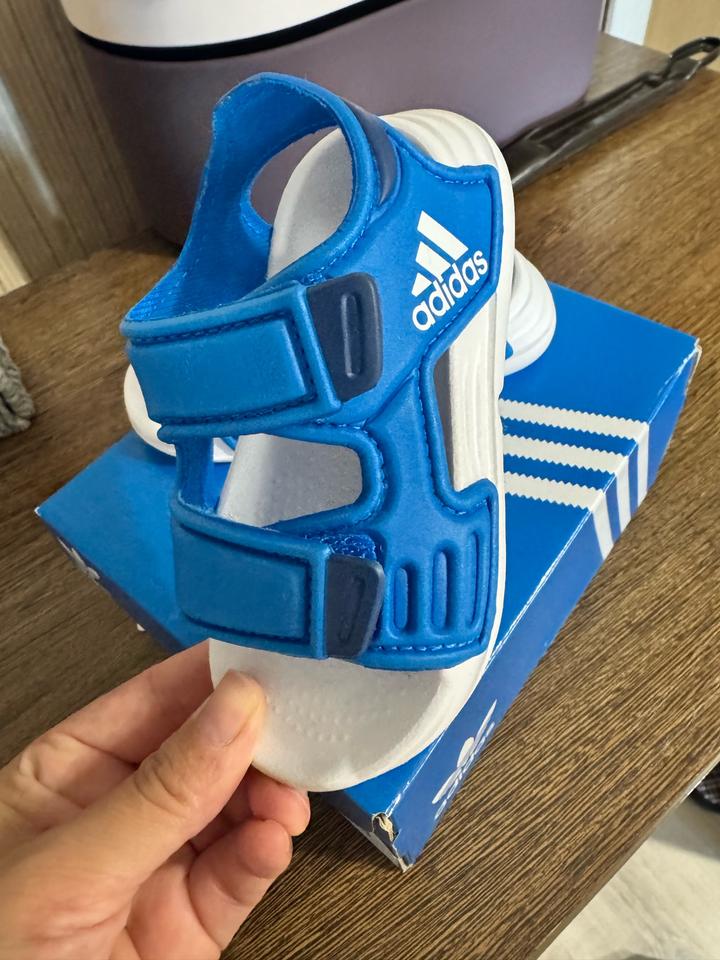 Сандали adidas