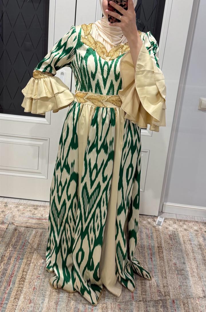 Платье вечернее