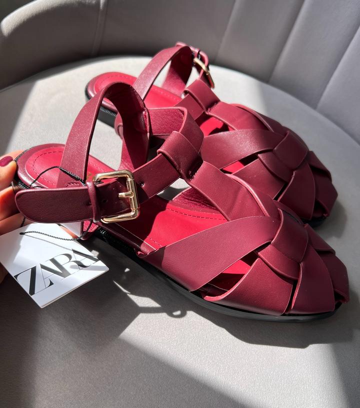 Сандалии ZARA