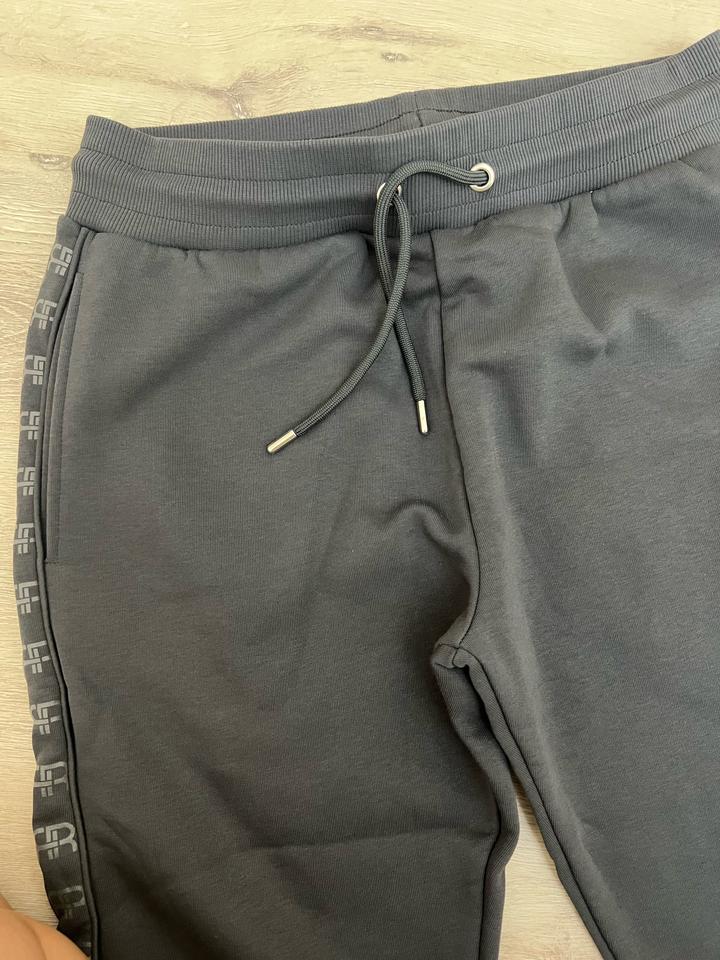 Спортивные штаны Бренда River Island, новые
