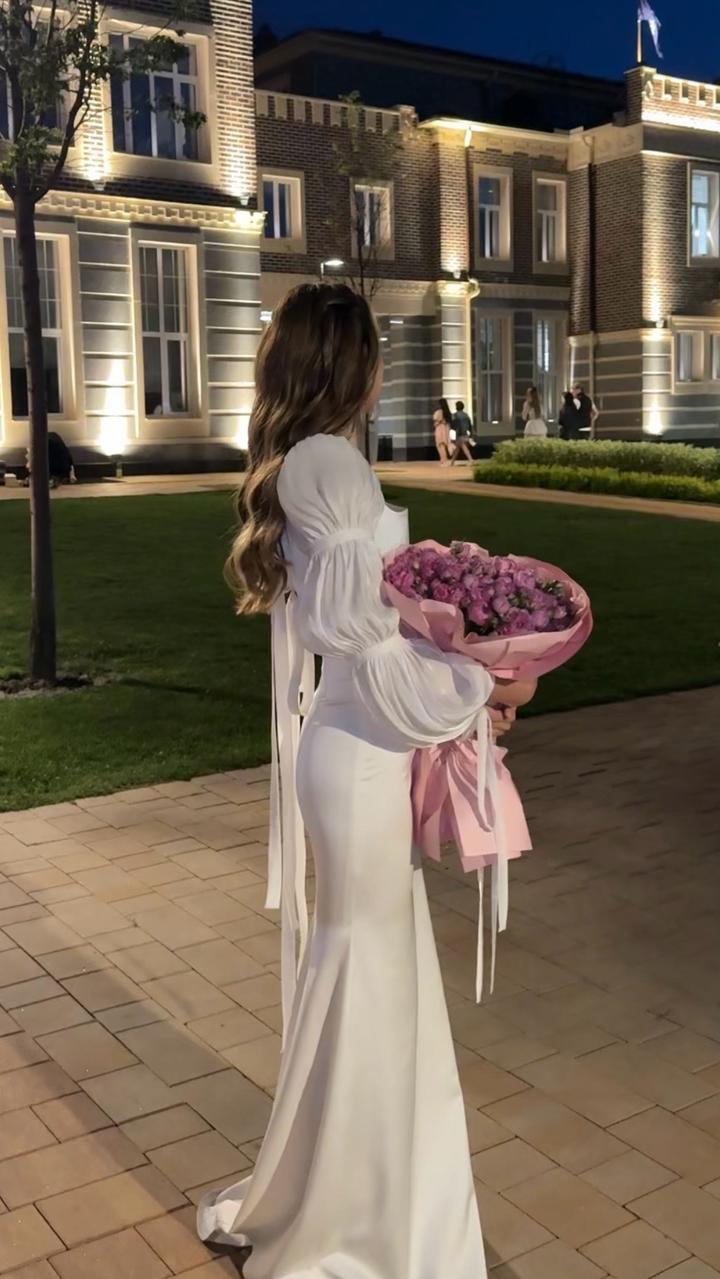 Белое платье