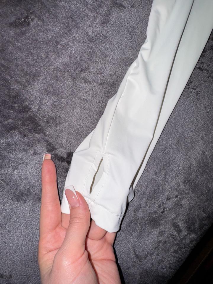 Спортивный рашгард / лёгкая кофта на молнии