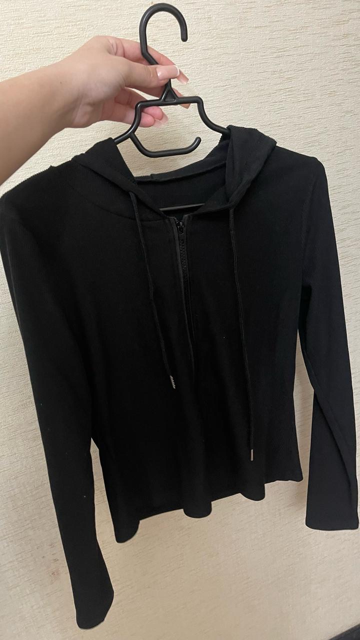 Повседневняя приталенная зипка в рубчик🤍