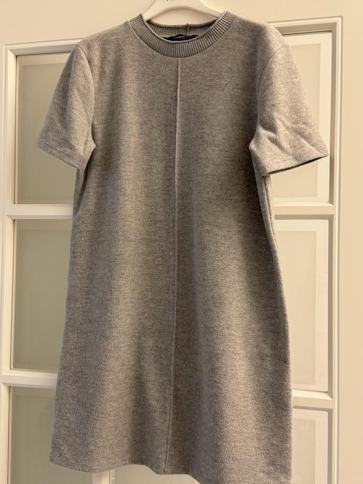 Серое платье Zara