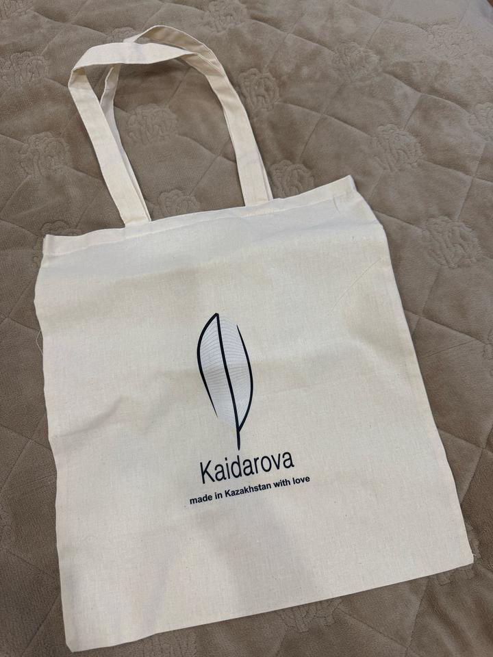 Свитер Кайдаровой