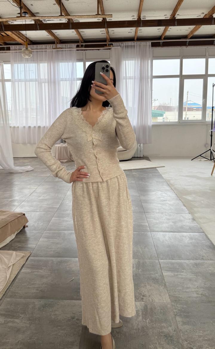 Бежевая двойка