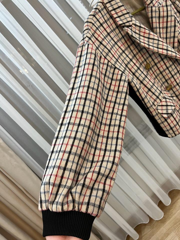 Теплый бомбер на весну