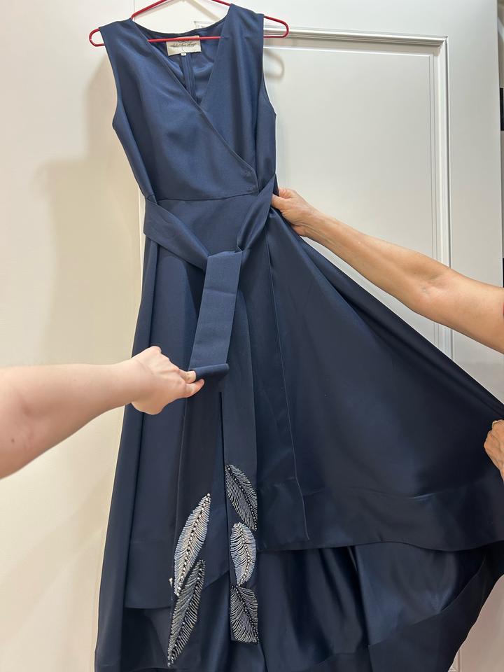 Темно синее платье ручной работы