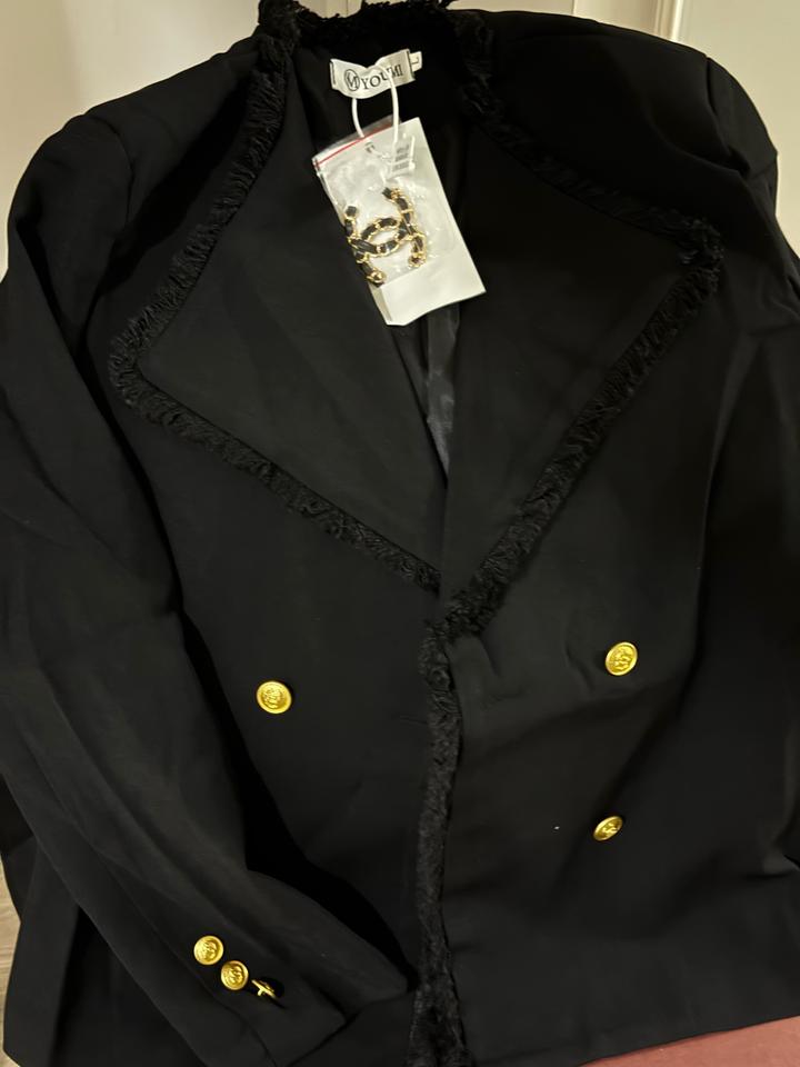 Пиджак черный