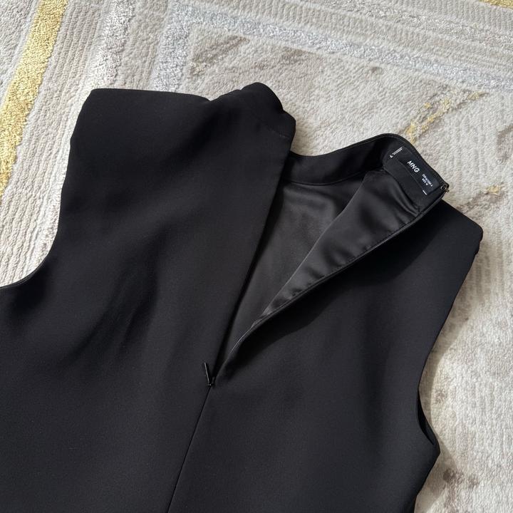 Черное короткое платье- Mango