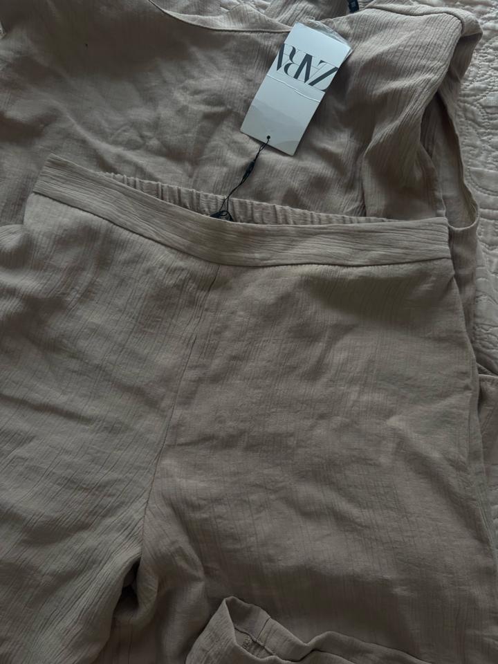 Двойка Zara