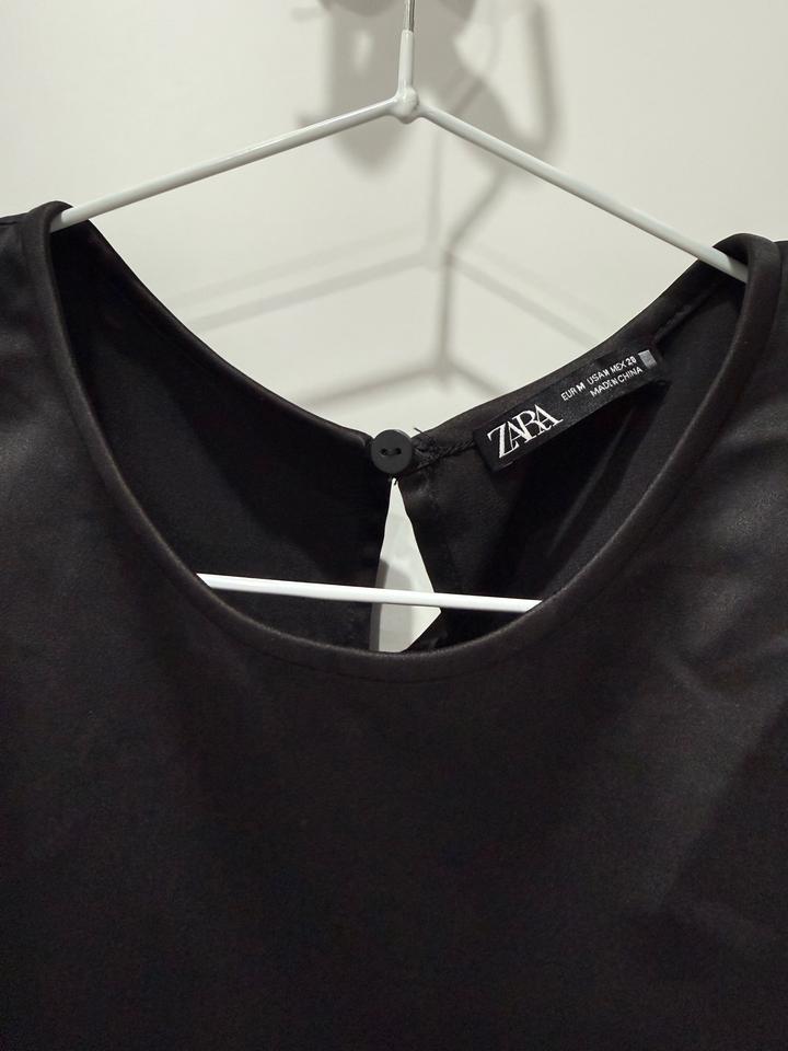 черный топ от Zara