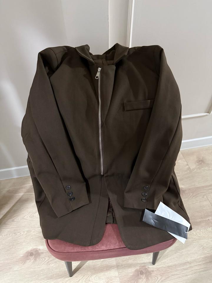 Пиджак коричневый