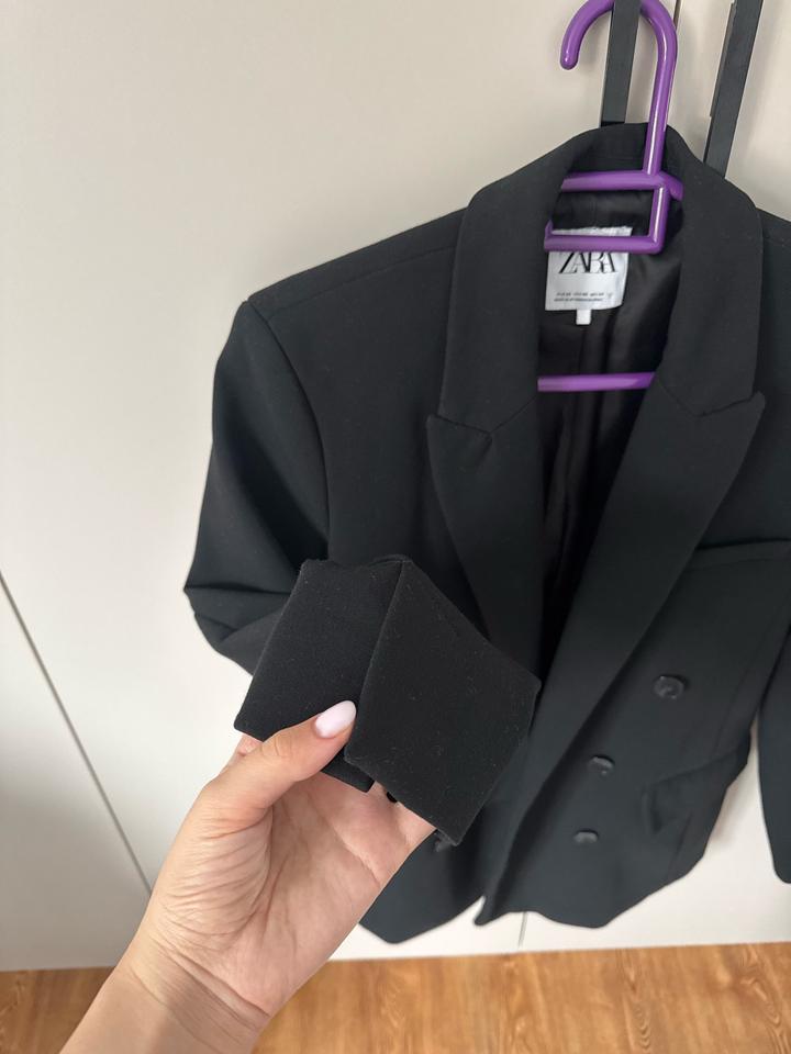 Черный пиджак Zara