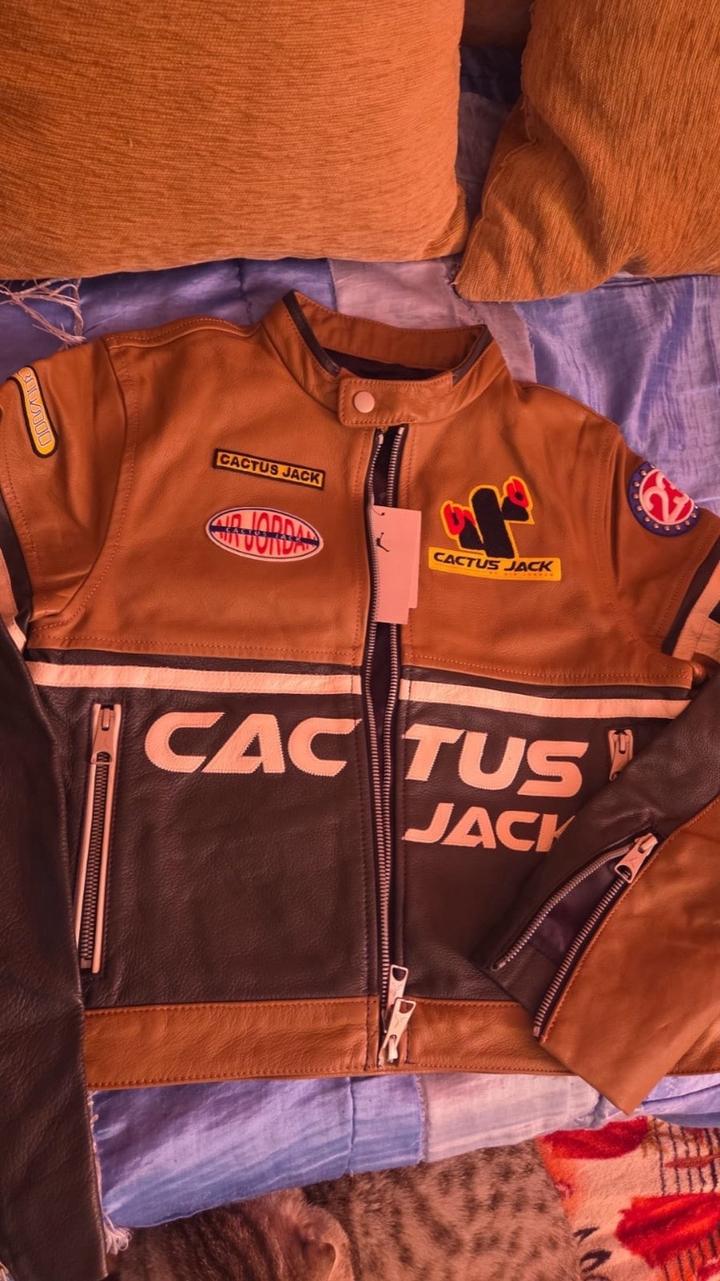 Коженная куртка