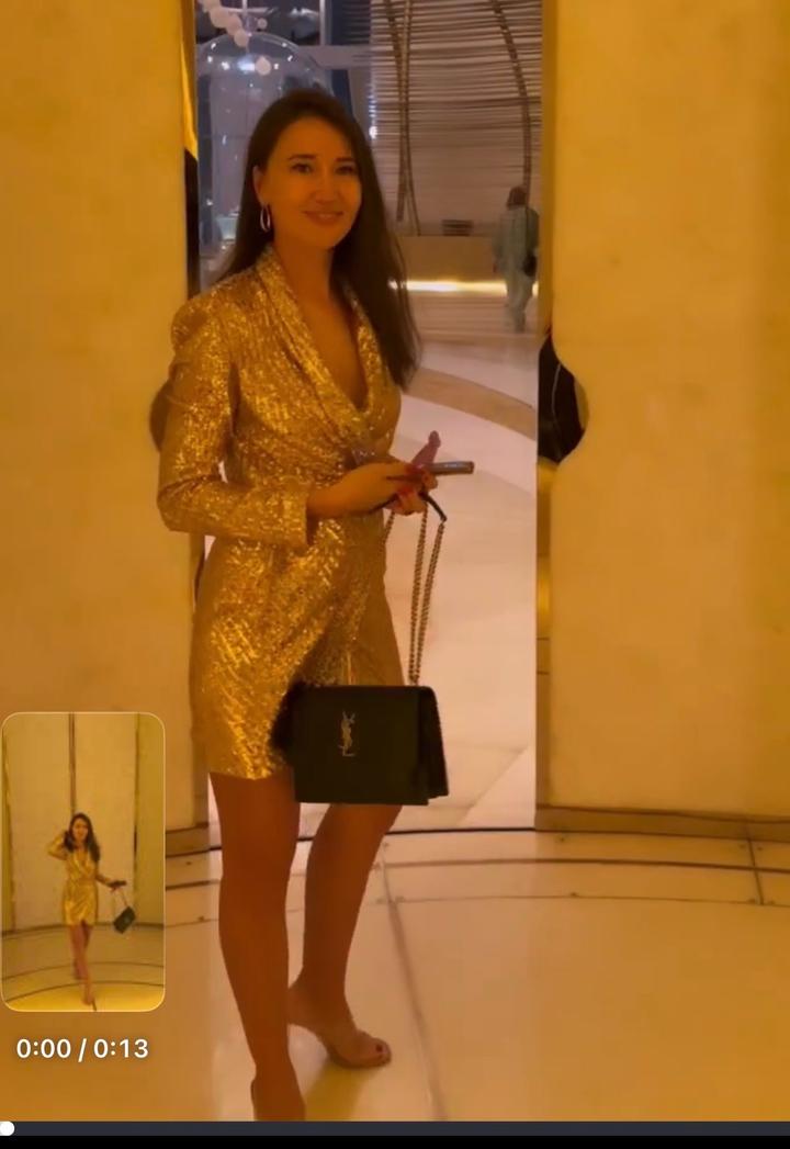 Золотистое платье Zara