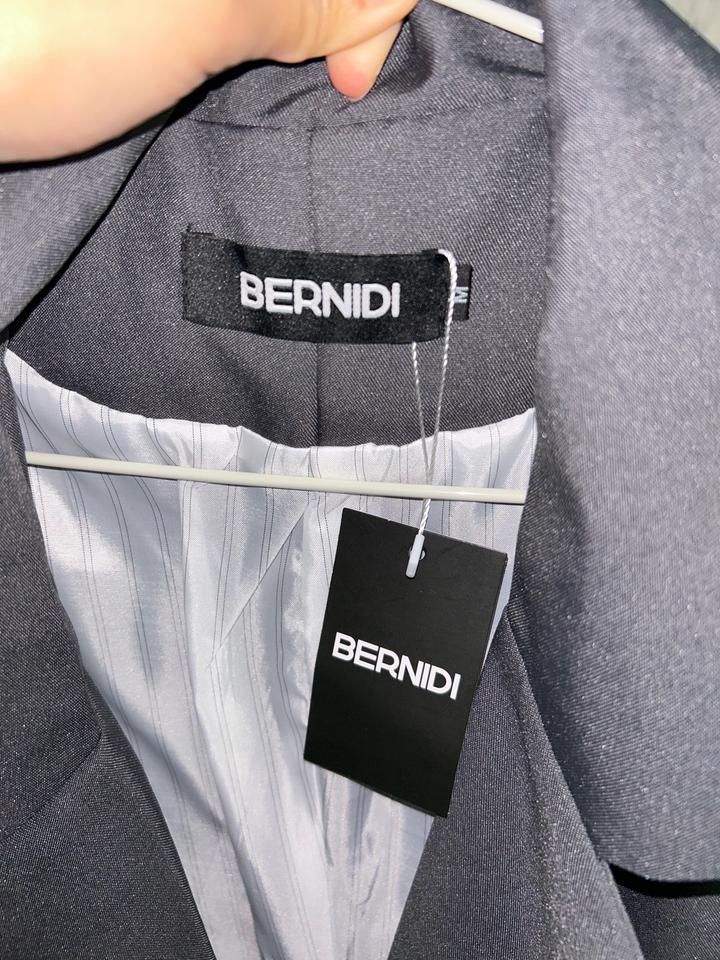 Серый пиджак Bernidi