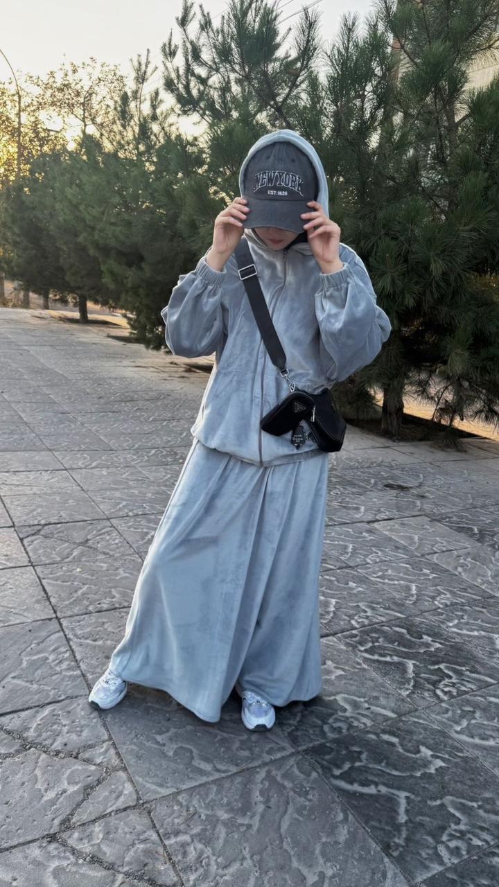 Двойка в спортивном стиле