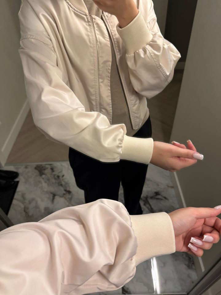 Бомбер кремовый Zara