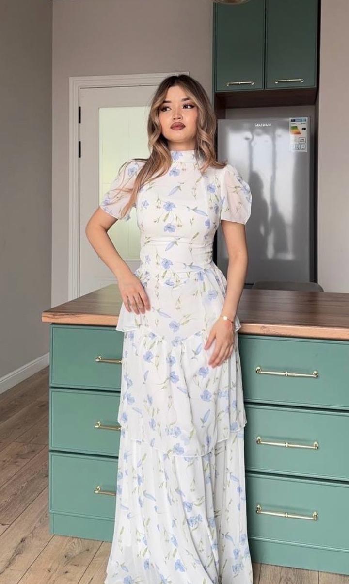 Платье нежное