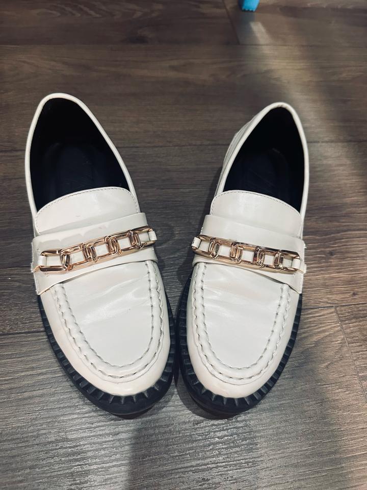 Лоферы от Zara
